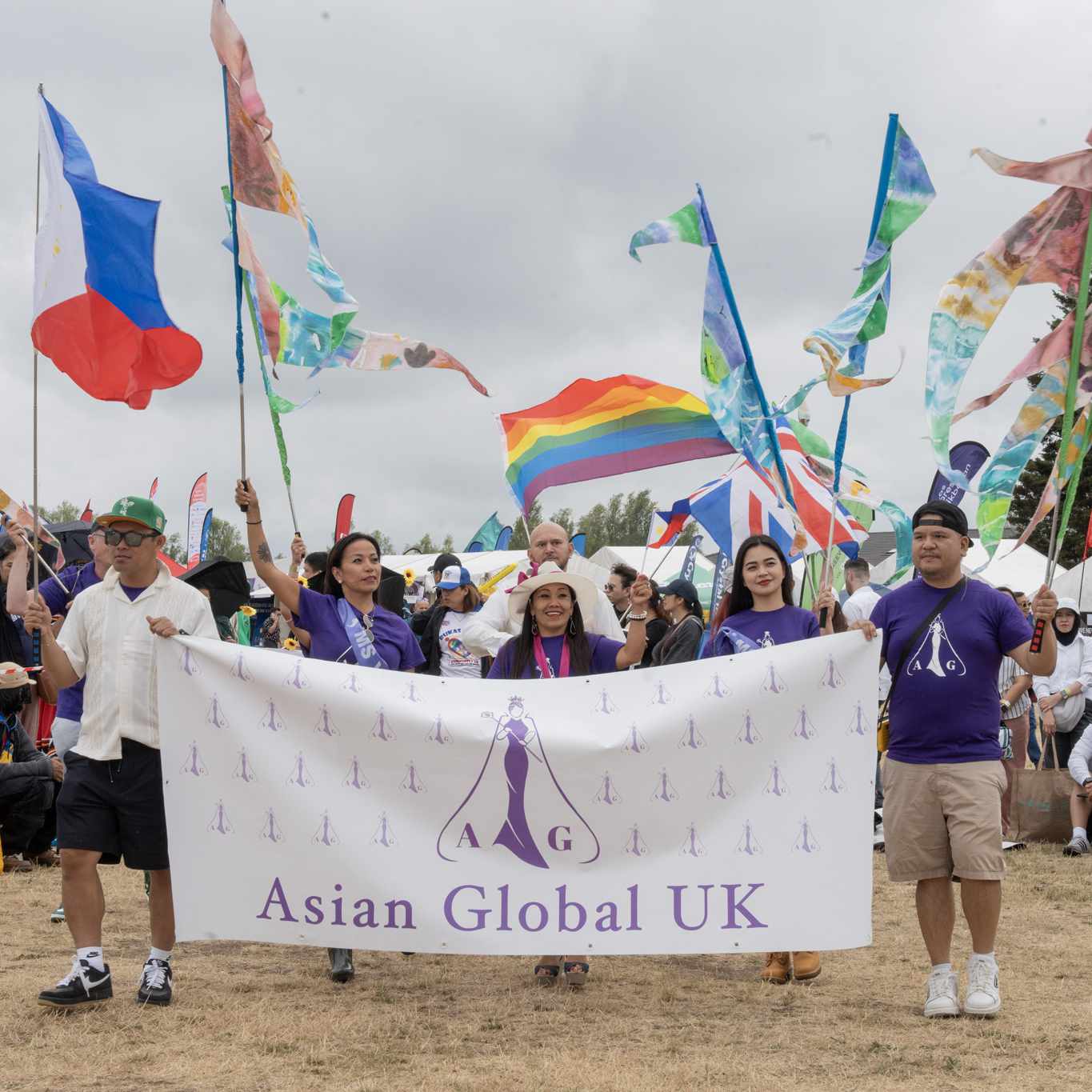 Creative Hearts United Joeace Ang Siao Asian Glabal UK at London Barrio Fiesta 2025