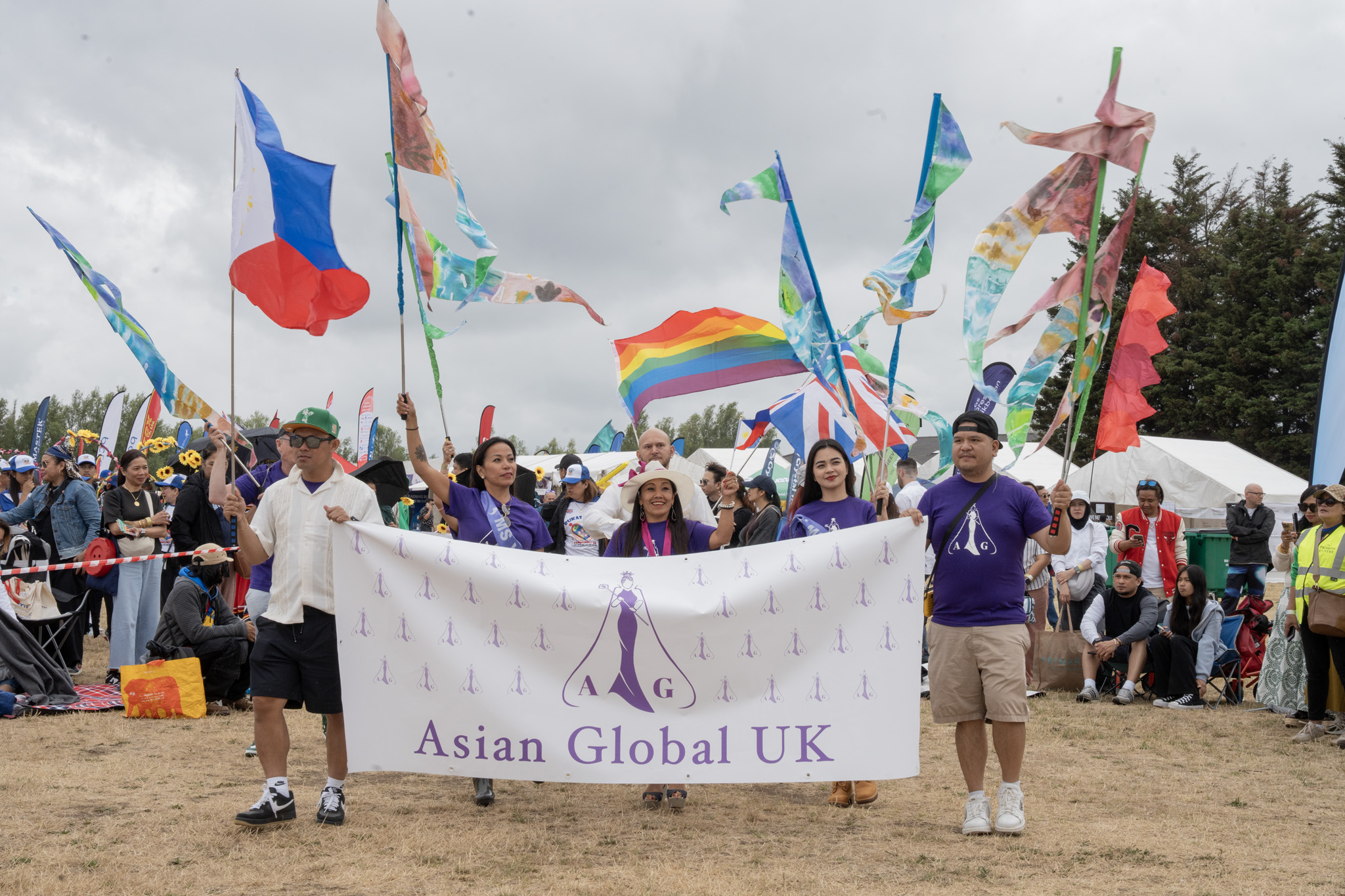 Creative Hearts United Joeace Ang Siao Asian Glabal UK at London Barrio Fiesta 2025
